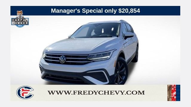 Used 2023 Volkswagen Tiguan SE image 1