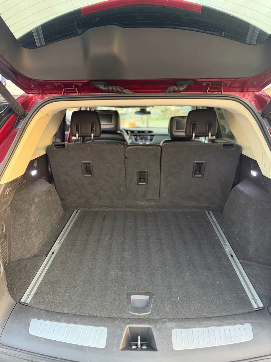 Used 2017 Cadillac XT5 Luxury w/ Driver Awareness Package image 13