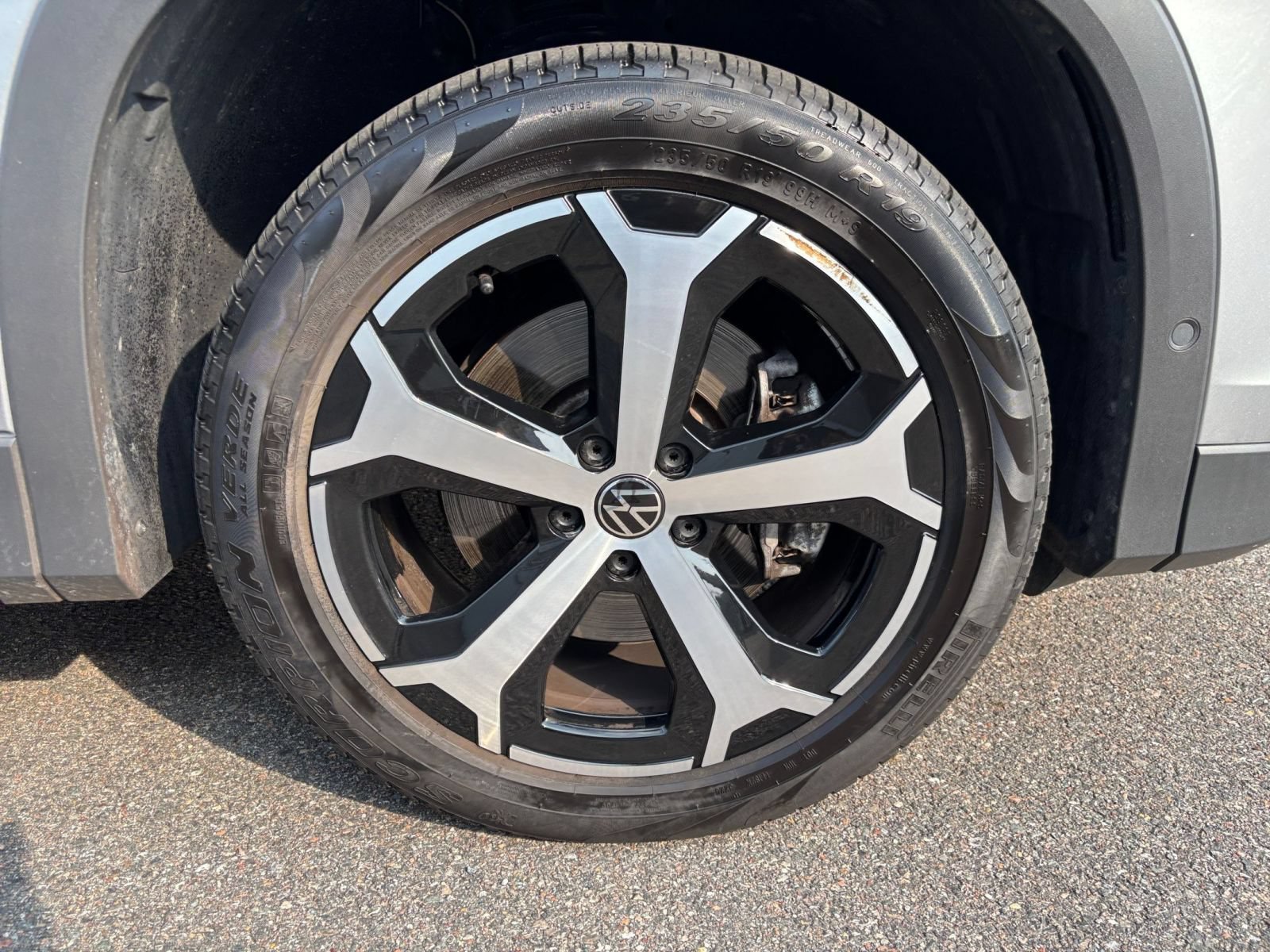 Used 2026 Volkswagen Tiguan SE AWD/4WD image 33