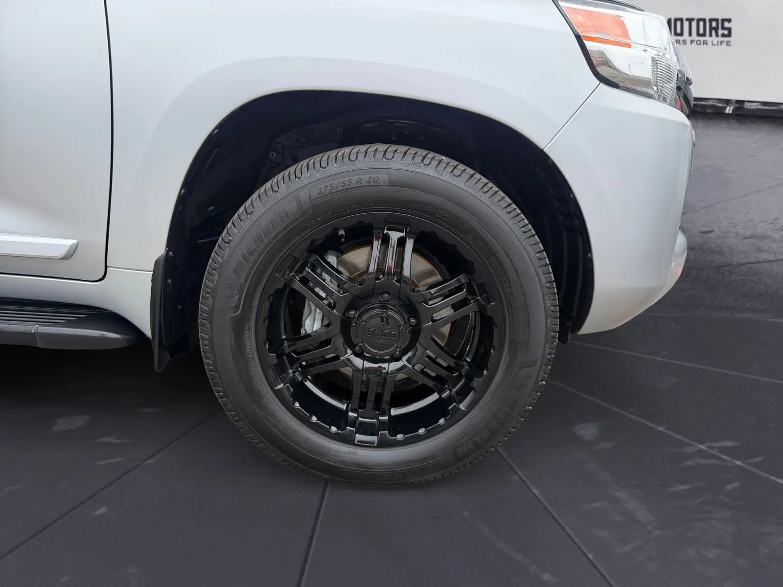 Used 2017 Toyota Land Cruiser AWD/4WD image 32