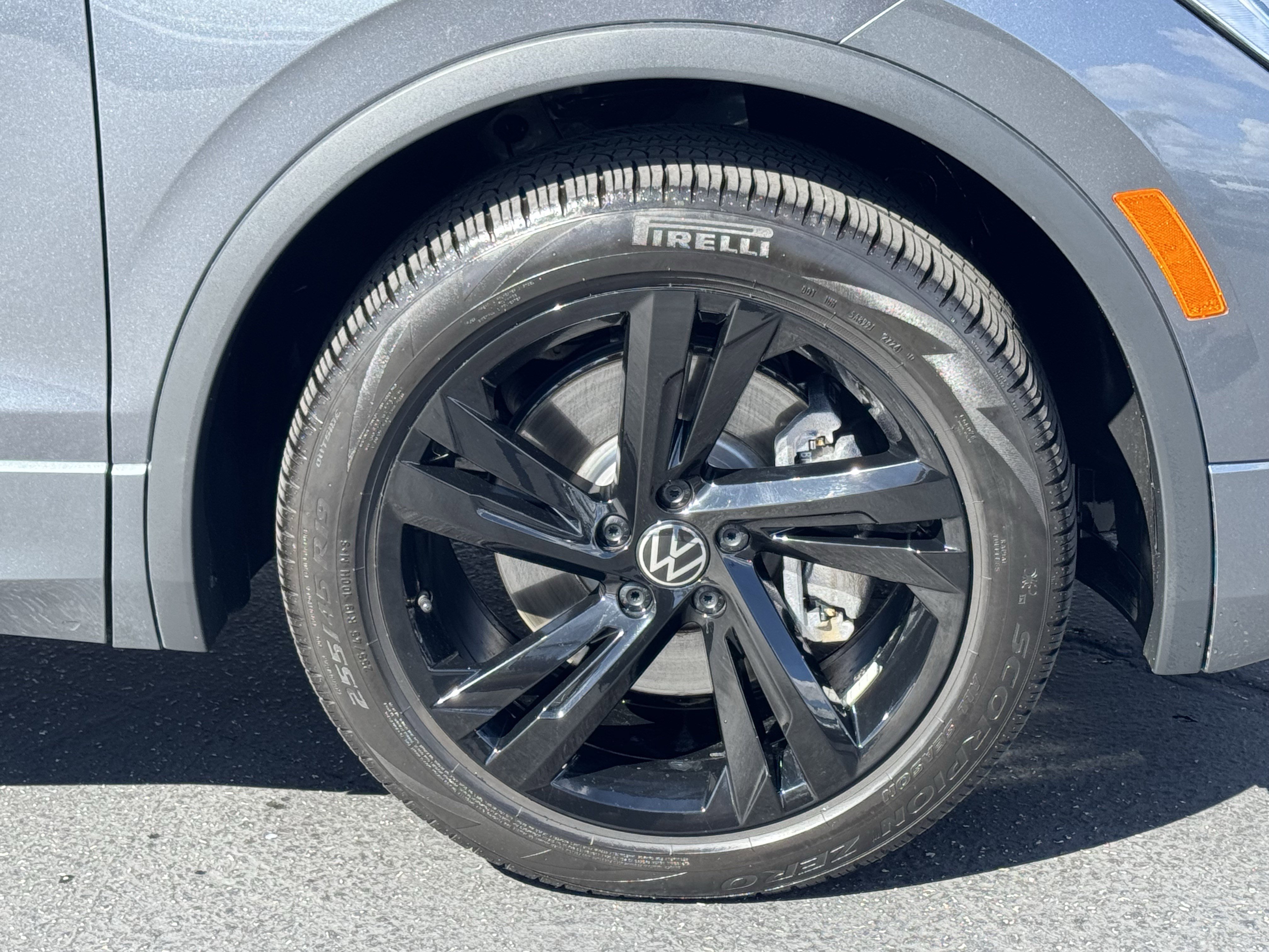 Certified 2024 Volkswagen Tiguan SE R-Line FWD image 12