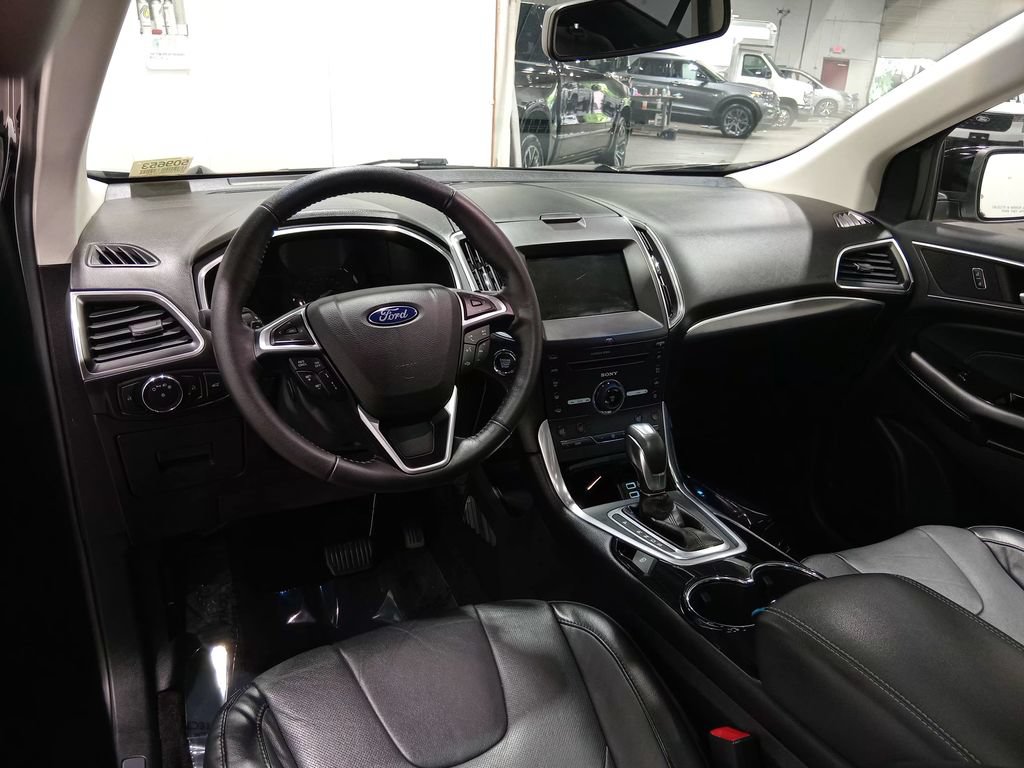 Used 2016 Ford Edge Titanium w/ Equipment Group 301A AWD/4WD image 14