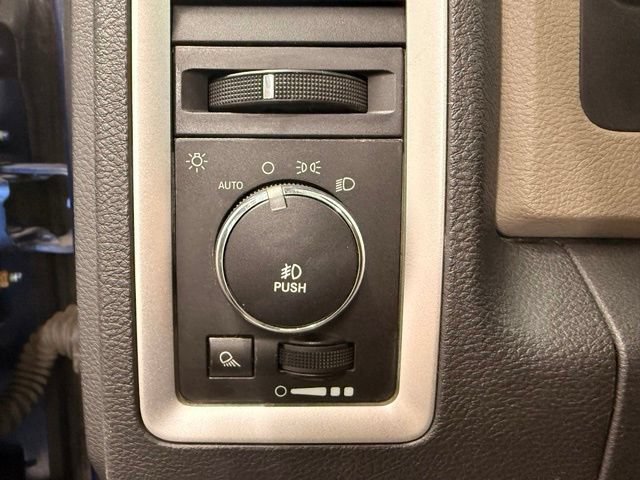 Used 2011 RAM 1500 Classic SLT w/ Popular Equipment Group AWD/4WD image 19