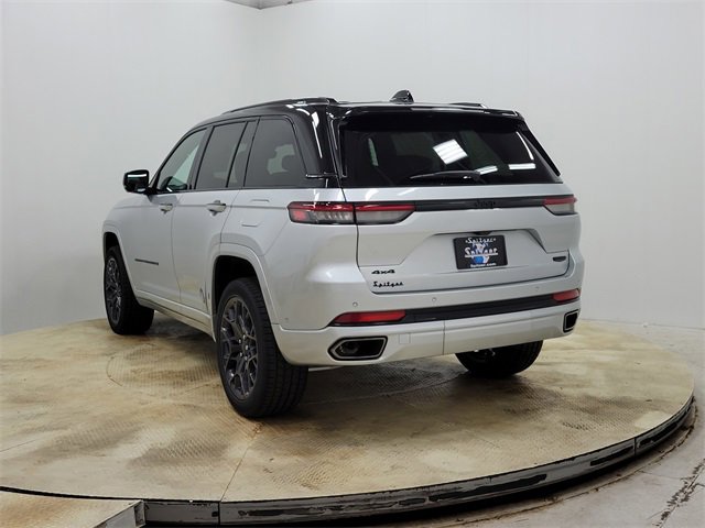 New 2025 Jeep Grand Cherokee Summit image 7