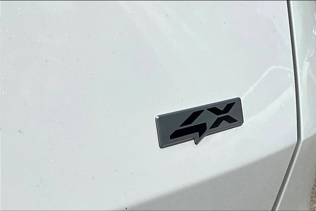 Certified 2025 Kia Sportage SX AWD/4WD image 22