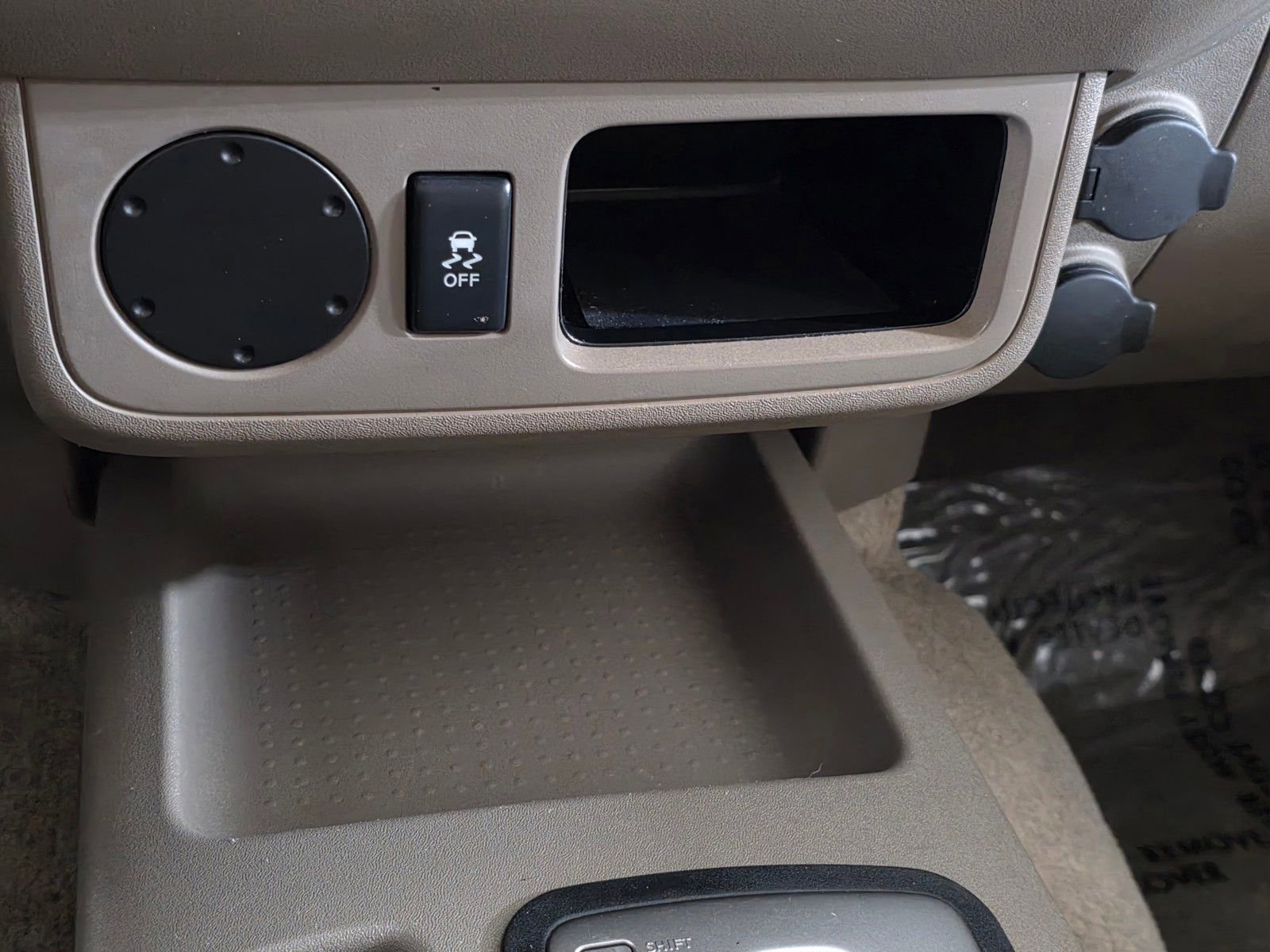 Used 2015 Nissan Frontier SV RWD image 26