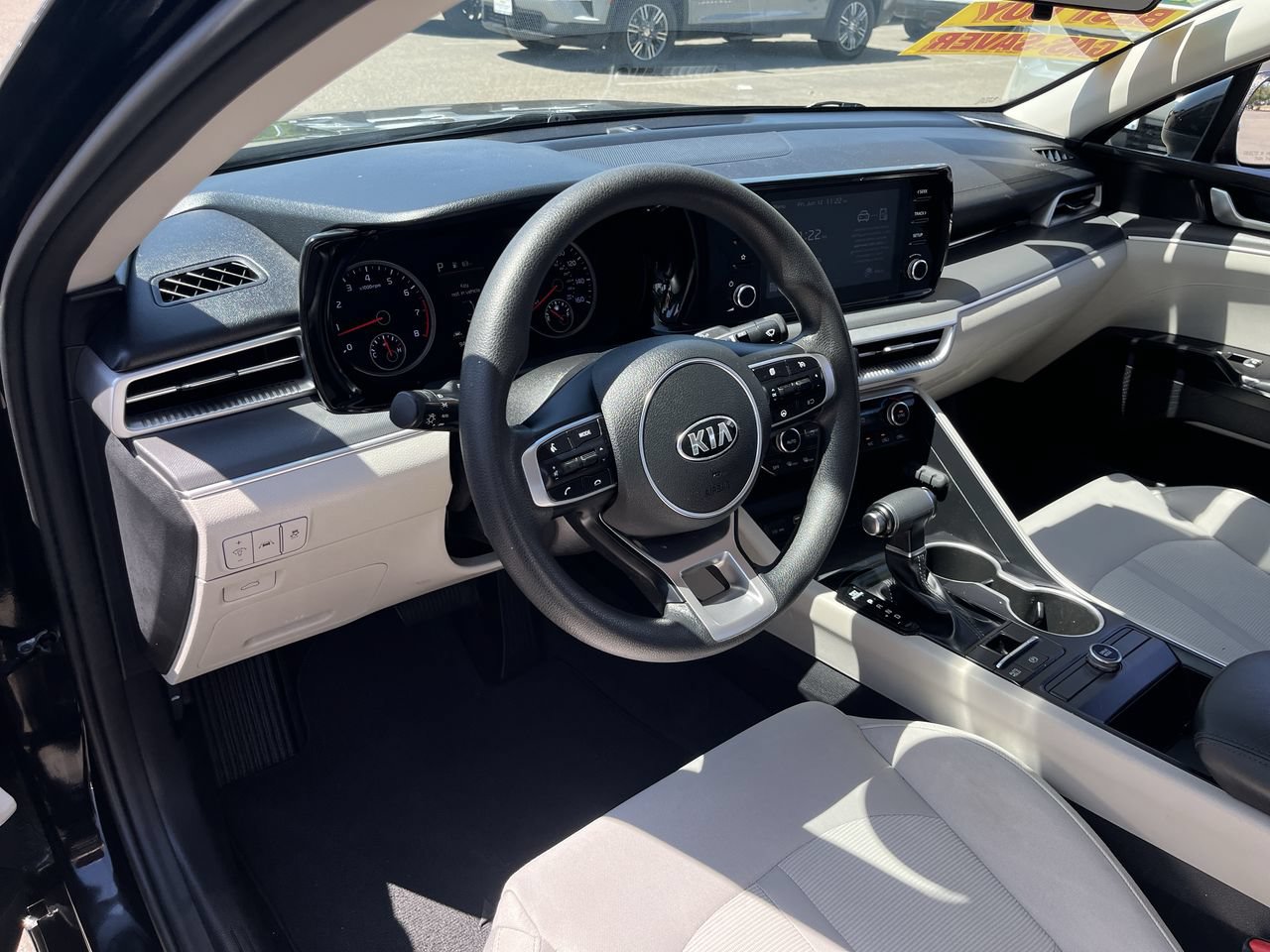 Used 2021 Kia K5 LXS FWD image 9