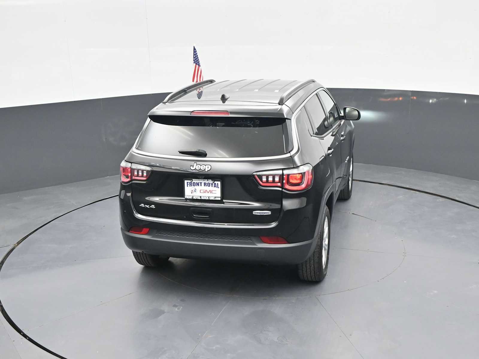 Used 2024 Jeep Compass Latitude AWD/4WD image 29