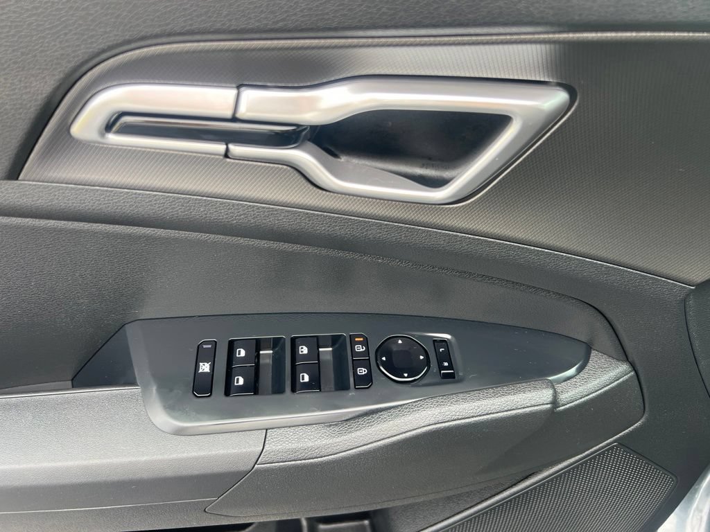 Used 2026 Kia Sportage LX FWD image 29