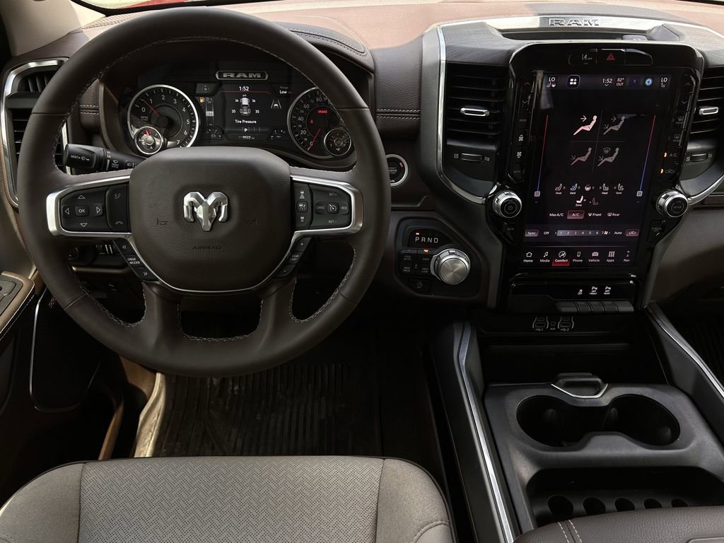 Used 2025 RAM 1500 Laramie AWD/4WD image 12
