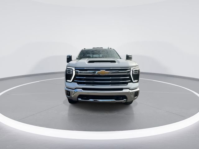 Used 2024 Chevrolet Silverado 3500 LTZ w/ LTZ Convenience Package image 3