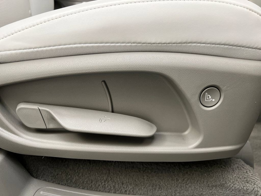 Used 2026 Hyundai Palisade SEL FWD image 19