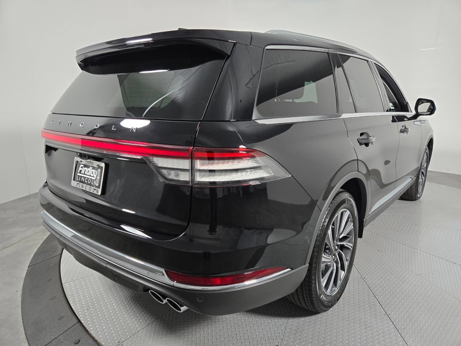 New 2026 Lincoln Aviator AWD image 4