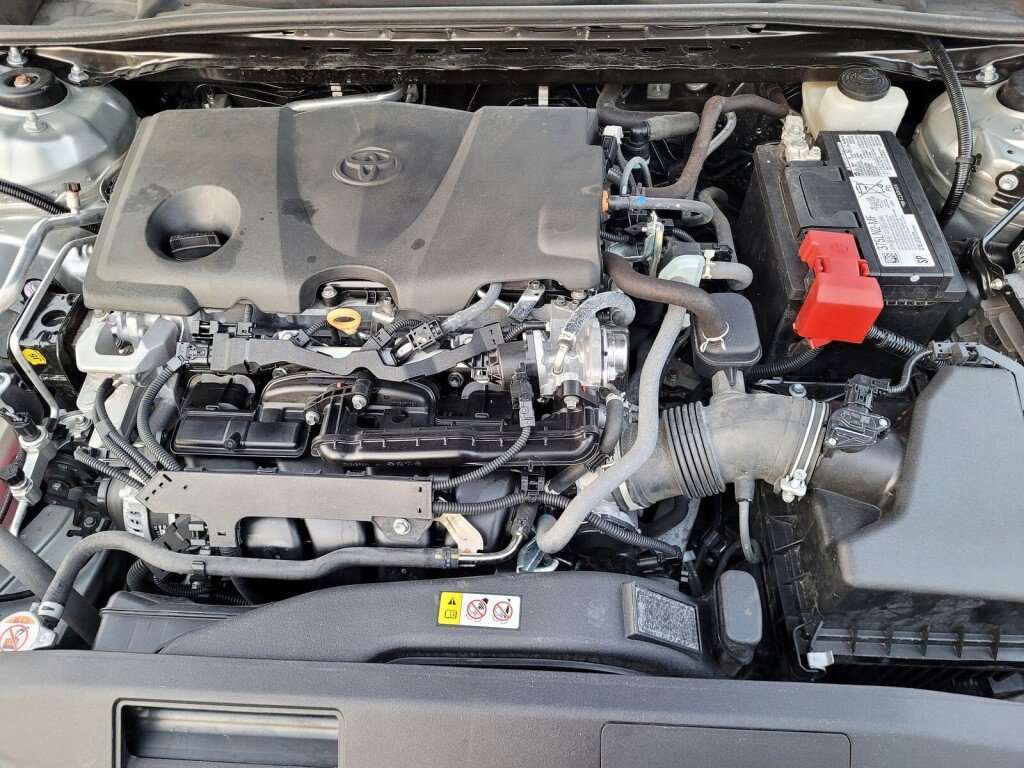 Used 2023 Toyota Camry SE image 9