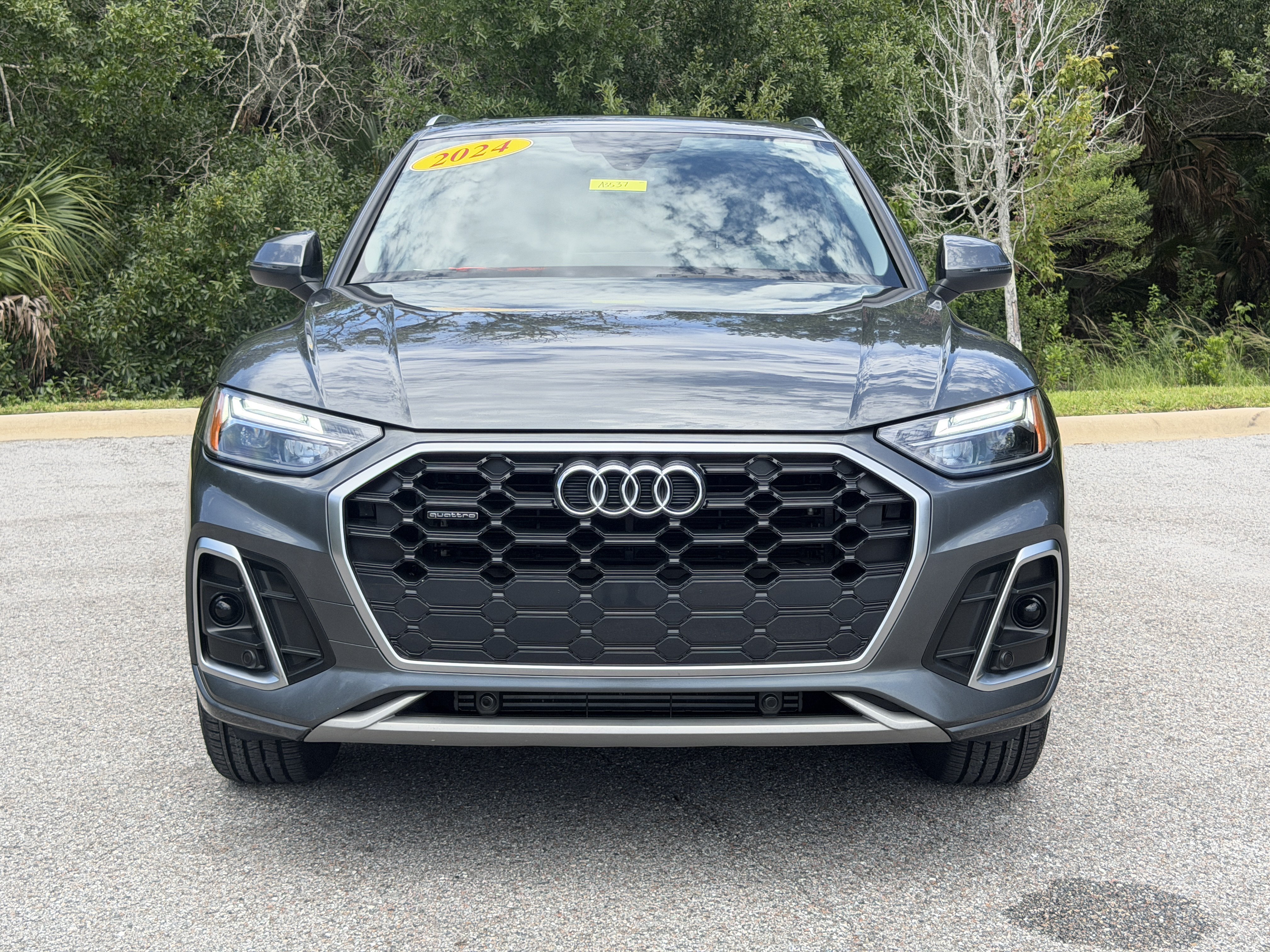 Used 2024 Audi Q5 2.0T Premium w/ Convenience Package AWD/4WD image 2