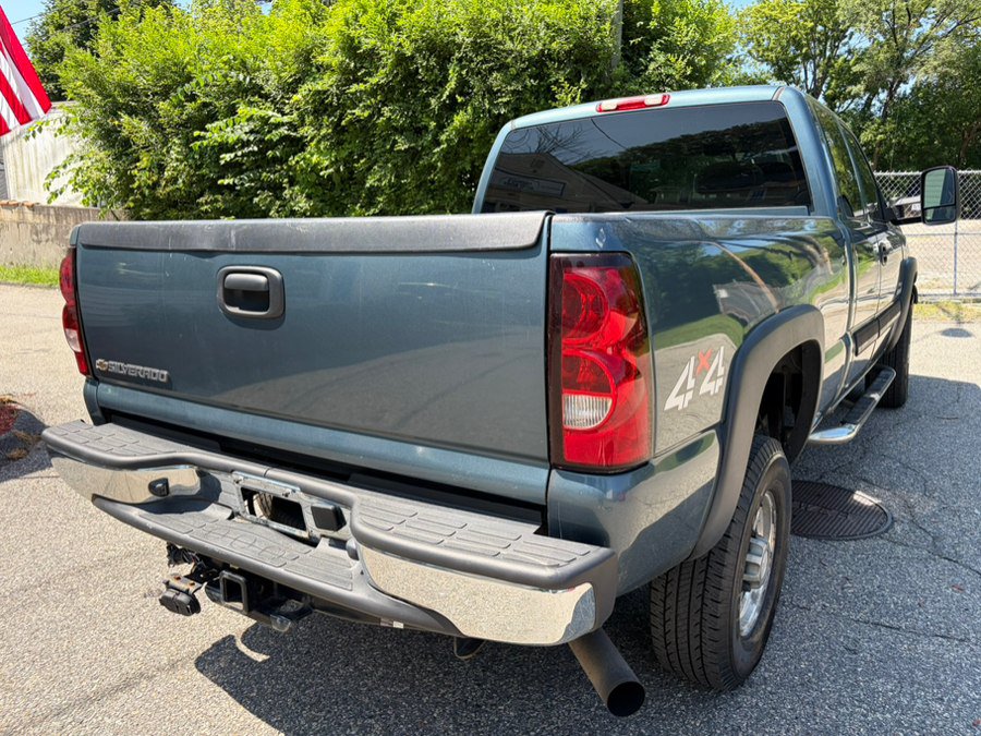 Used 2006 Chevrolet Silverado 2500 LT w/ Heavy-Duty Power Package AWD/4WD image 9