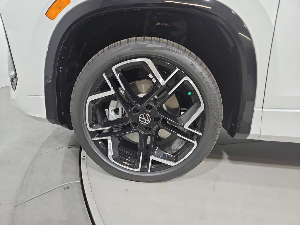 New 2026 Volkswagen Tiguan SEL R-Line AWD/4WD image 27