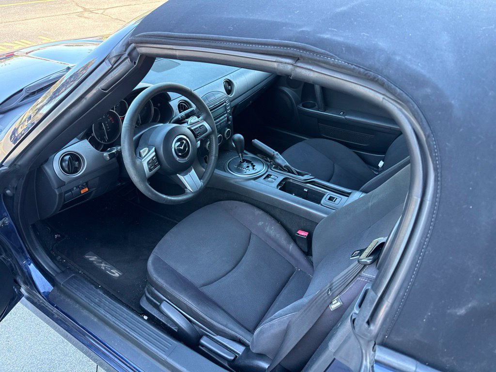 Used 2012 MAZDA MX-5 Miata Sport RWD image 8