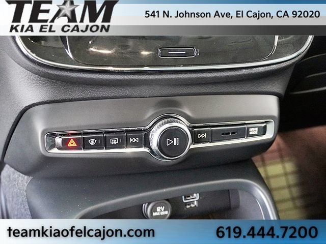 Used 2021 Volvo XC40 T5 Inscription AWD/4WD image 31