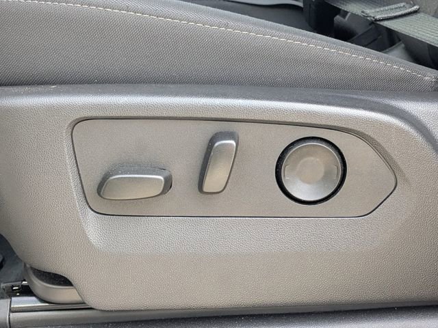 Used 2025 Chevrolet Silverado 2500 LT w/ Convenience Package image 17