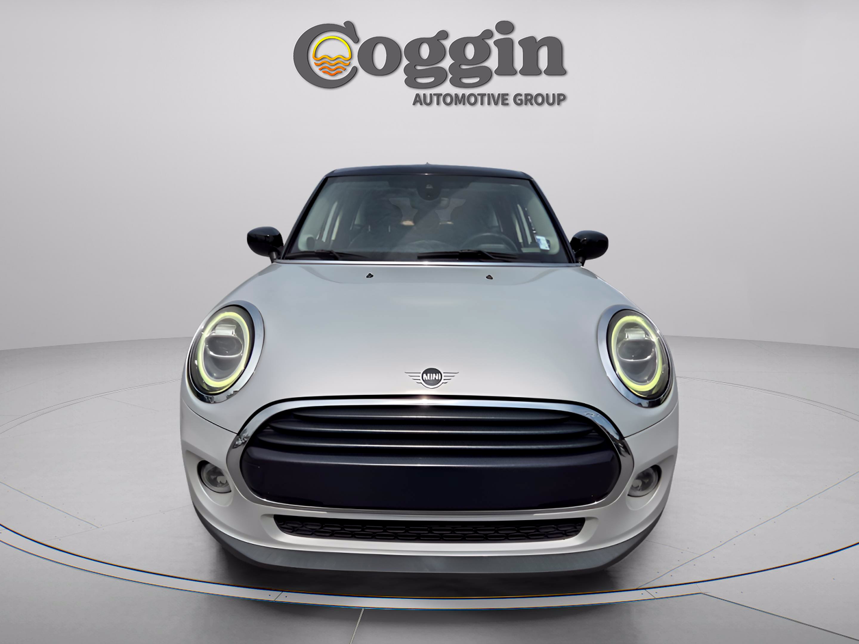 Used 2021 MINI Cooper 4-Door Hardtop w/ 6.5" Touchscreen Package FWD image 8