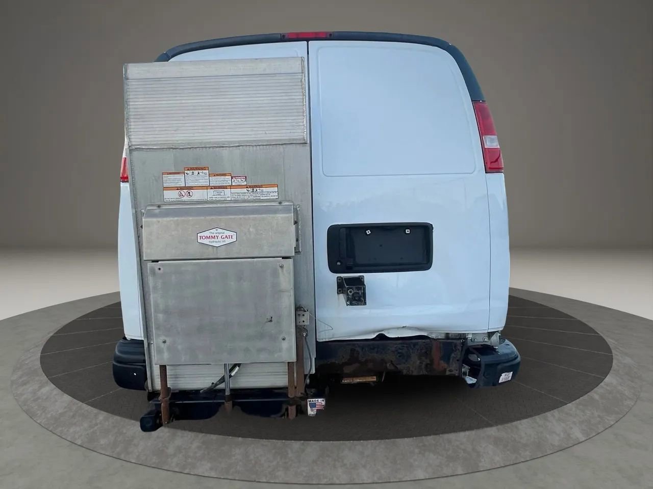 Used 2021 Chevrolet Express 3500 Regular Van 3D w/ Driver Convenience Package image 6