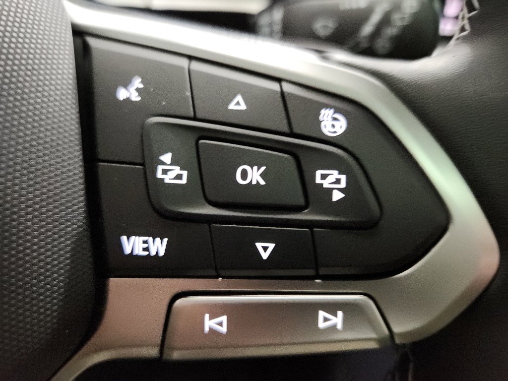 Certified 2025 Volkswagen Atlas Cross Sport SEL image 15