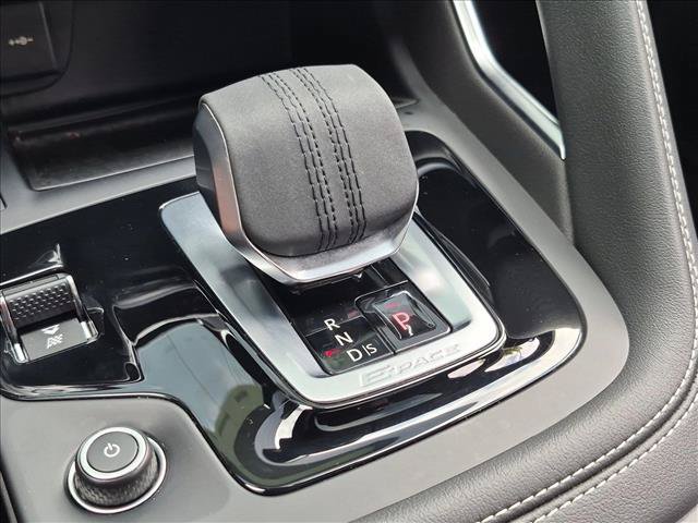 Certified 2024 Jaguar E-PACE R-Dynamic SE AWD/4WD image 10