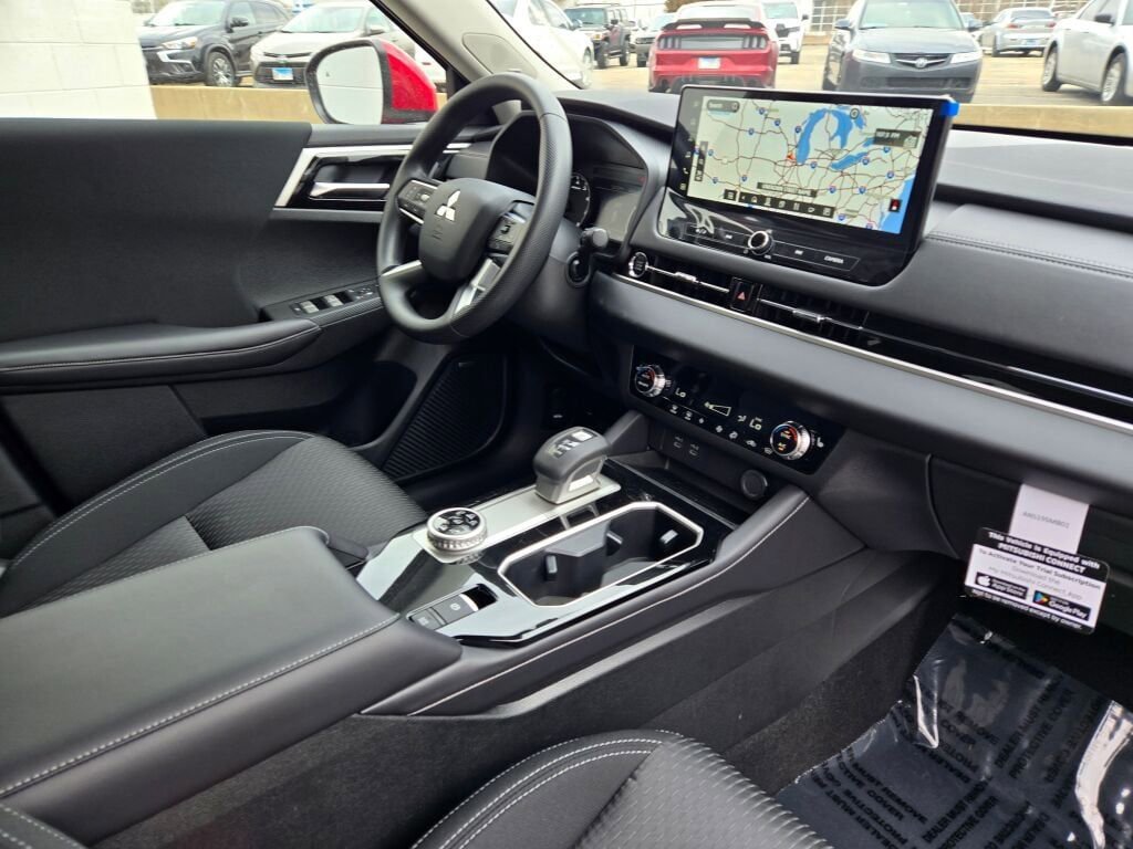 New 2026 Mitsubishi Outlander ES AWD/4WD image 5