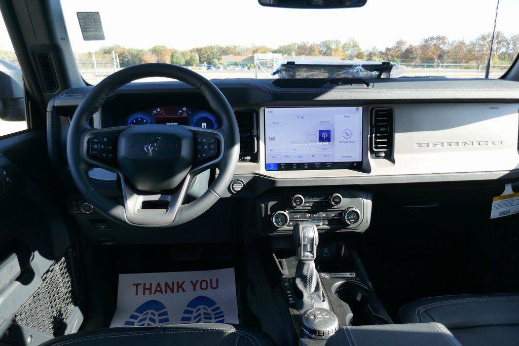 New 2025 Ford Bronco Outer Banks image 16