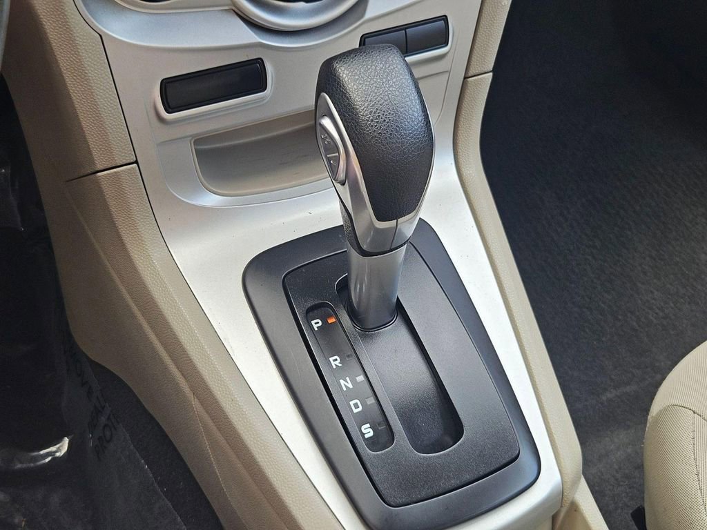 Used 2016 Ford Fiesta SE FWD image 18