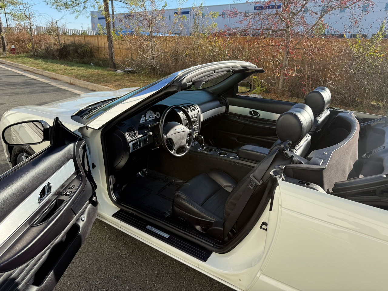 Used 2003 Ford Thunderbird image 20