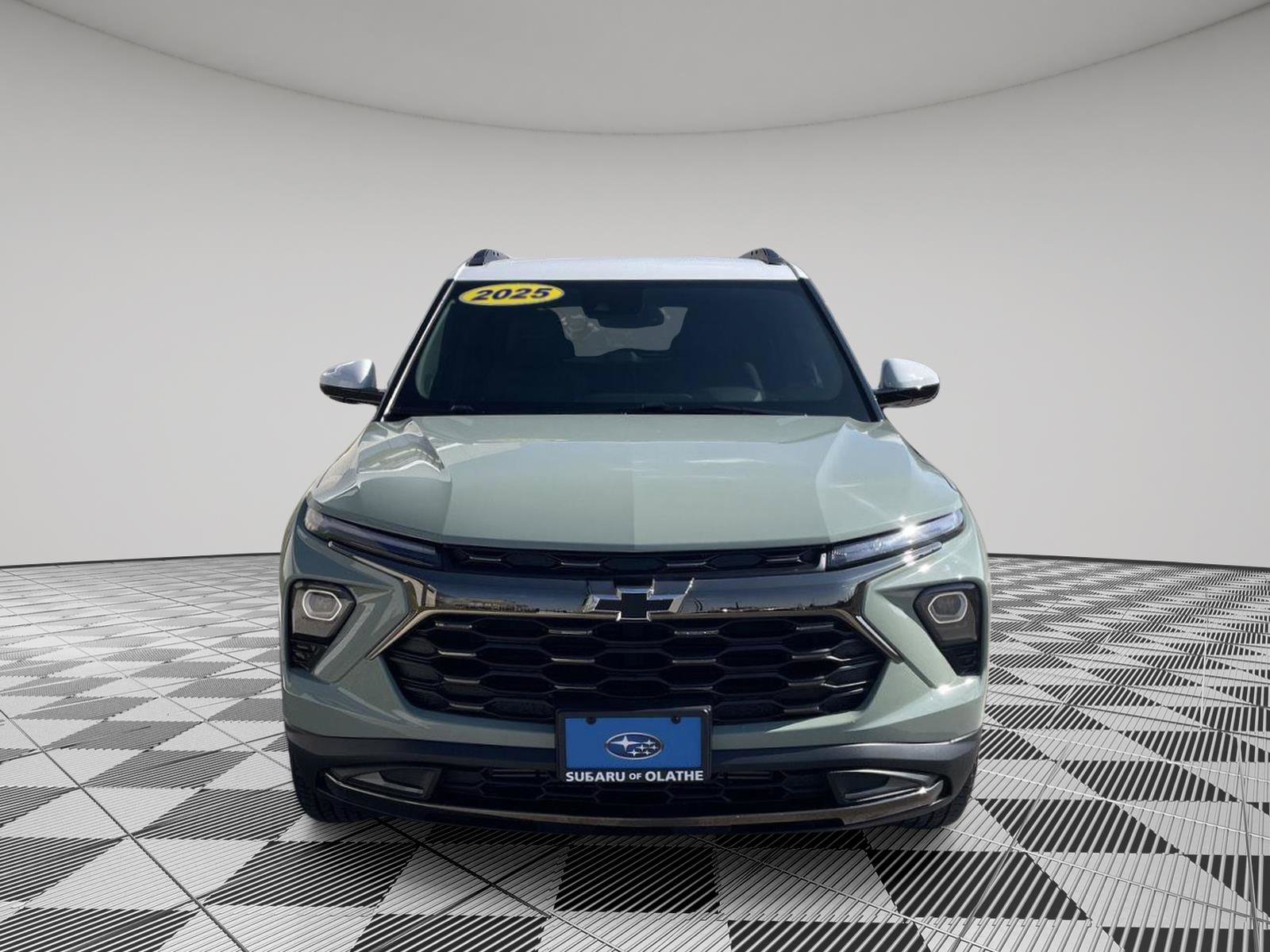 Used 2025 Chevrolet TrailBlazer ACTIV w/ Convenience Package image 2