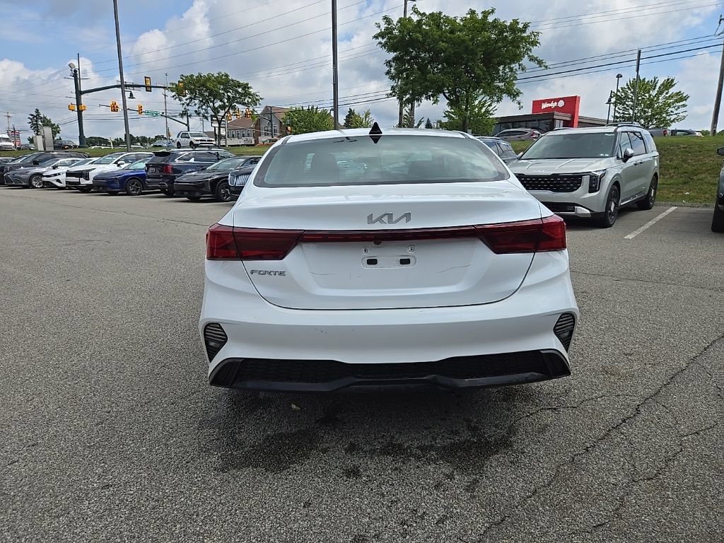 Certified 2024 Kia Forte LXS FWD image 4
