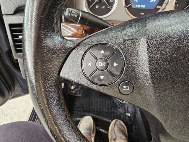 Used 2010 Mercedes-Benz GLK 350 4MATIC image 11
