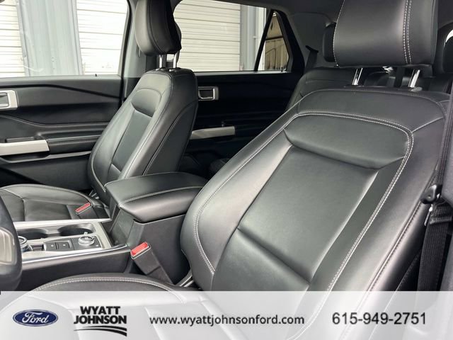 Certified 2022 Ford Explorer XLT w/ Equipment Group 202A image 29
