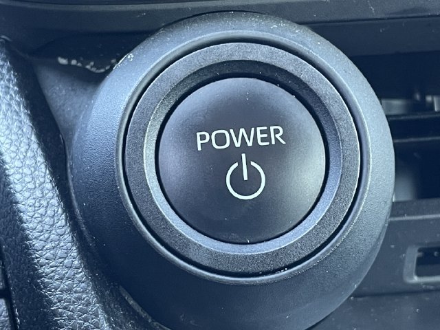 Used 2025 Toyota Prius LE FWD image 22