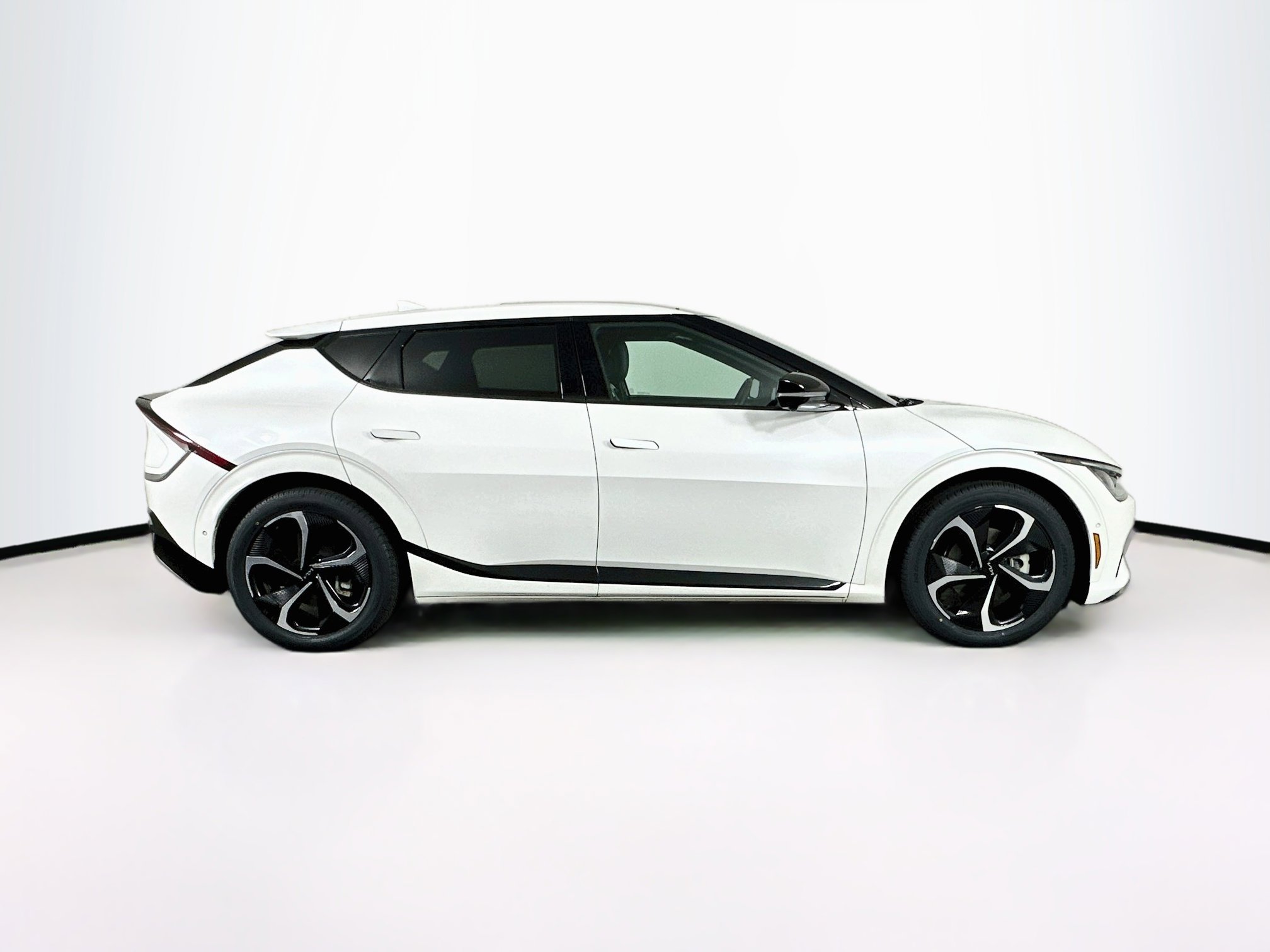 Used 2023 Kia EV6 GT-Line w/ GT-Line Suede Seat Package AWD/4WD image 10