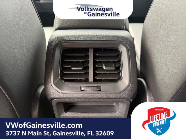 Certified 2024 Volkswagen Tiguan SE R-Line AWD/4WD image 12