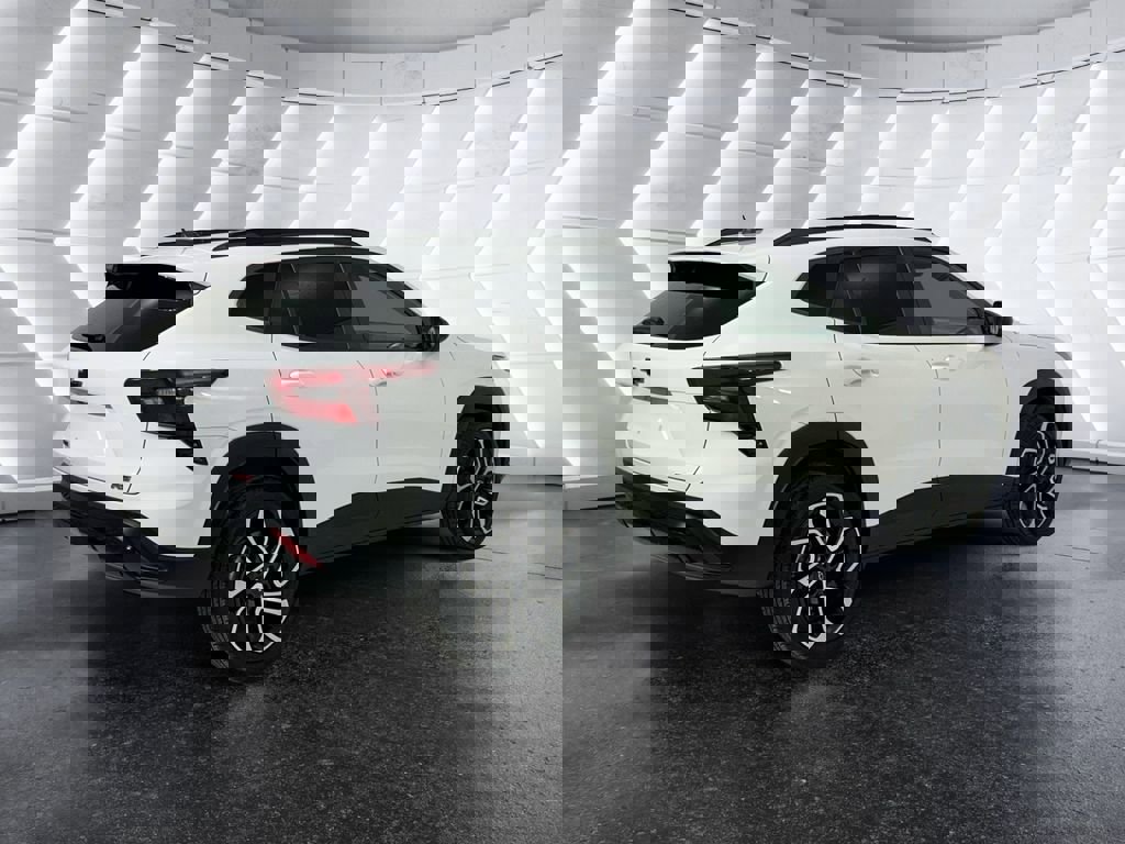 Used 2024 Chevrolet Trax RS w/ Driver Confidence Package image 4