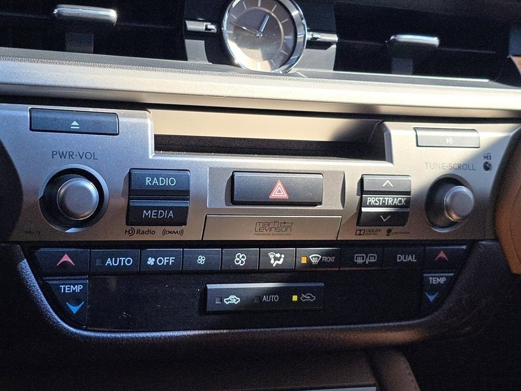 Used 2016 Lexus ES 350 w/ Ultra Luxury Package image 36