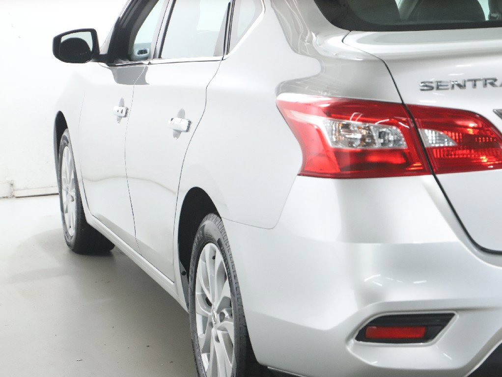 Certified 2019 Nissan Sentra SV FWD image 39