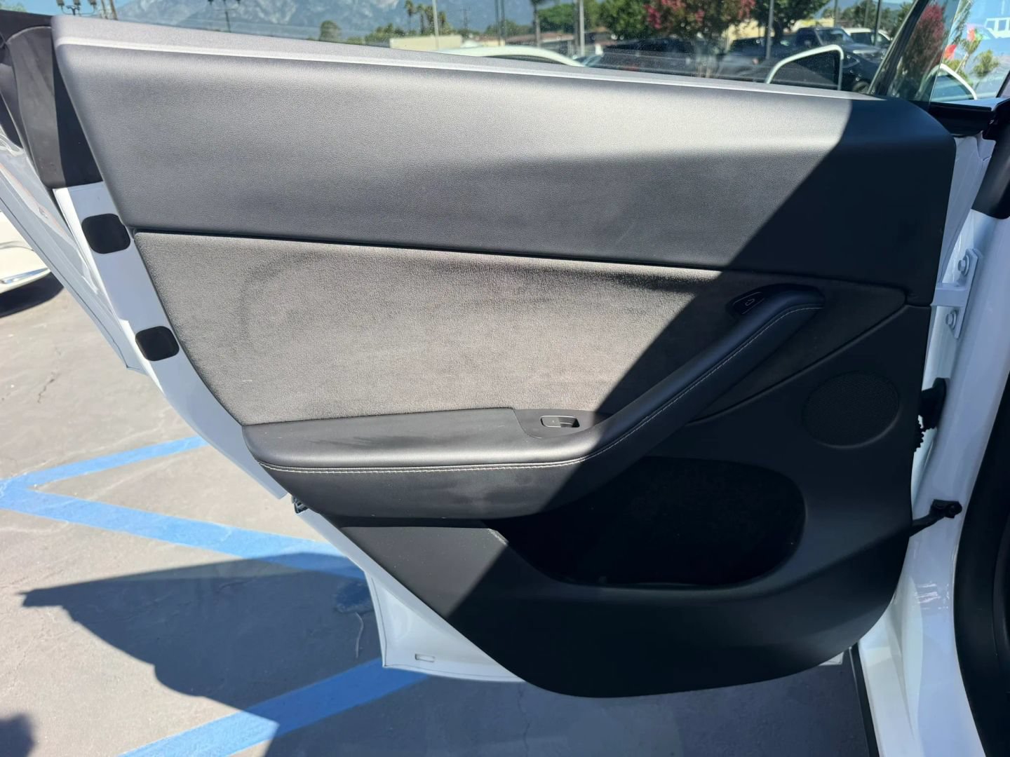 Used 2023 Tesla Model Y AWD image 23