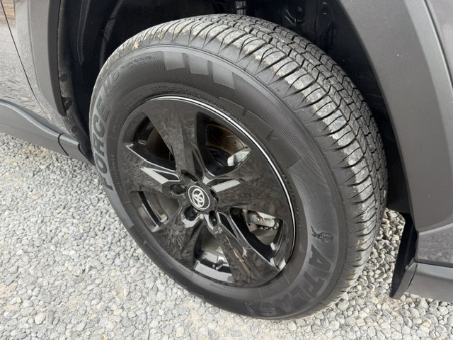Used 2020 Toyota RAV4 XLE FWD image 7