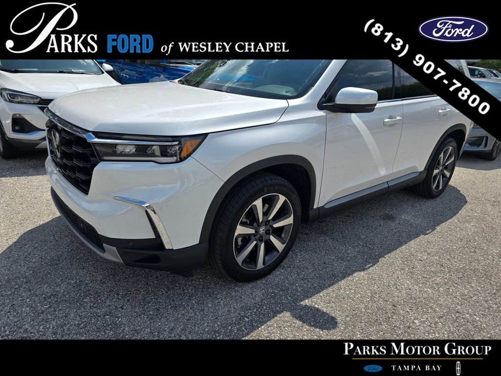 Used 2024 Honda Pilot Touring image 3