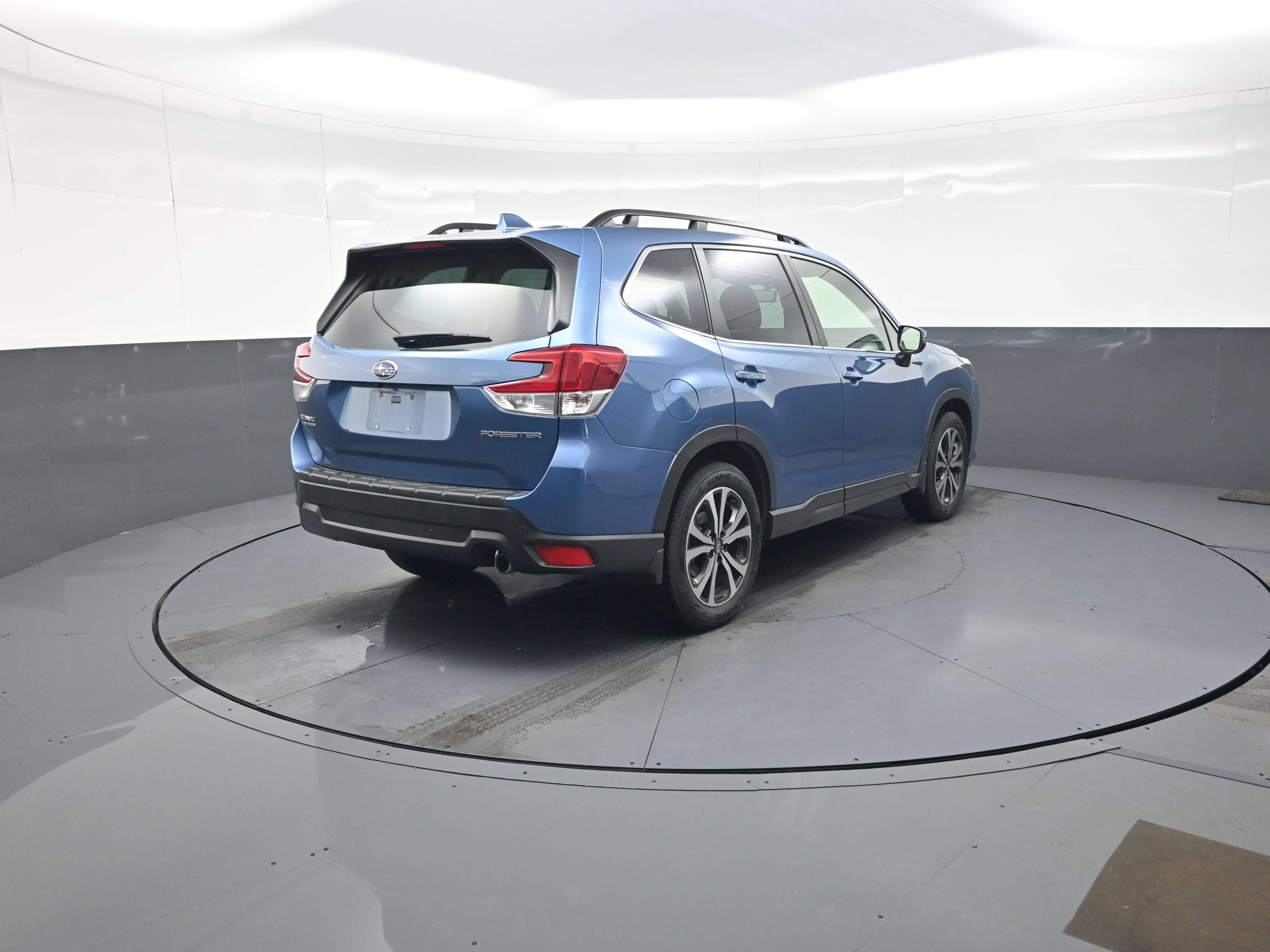 Used 2022 Subaru Forester Limited AWD/4WD image 3