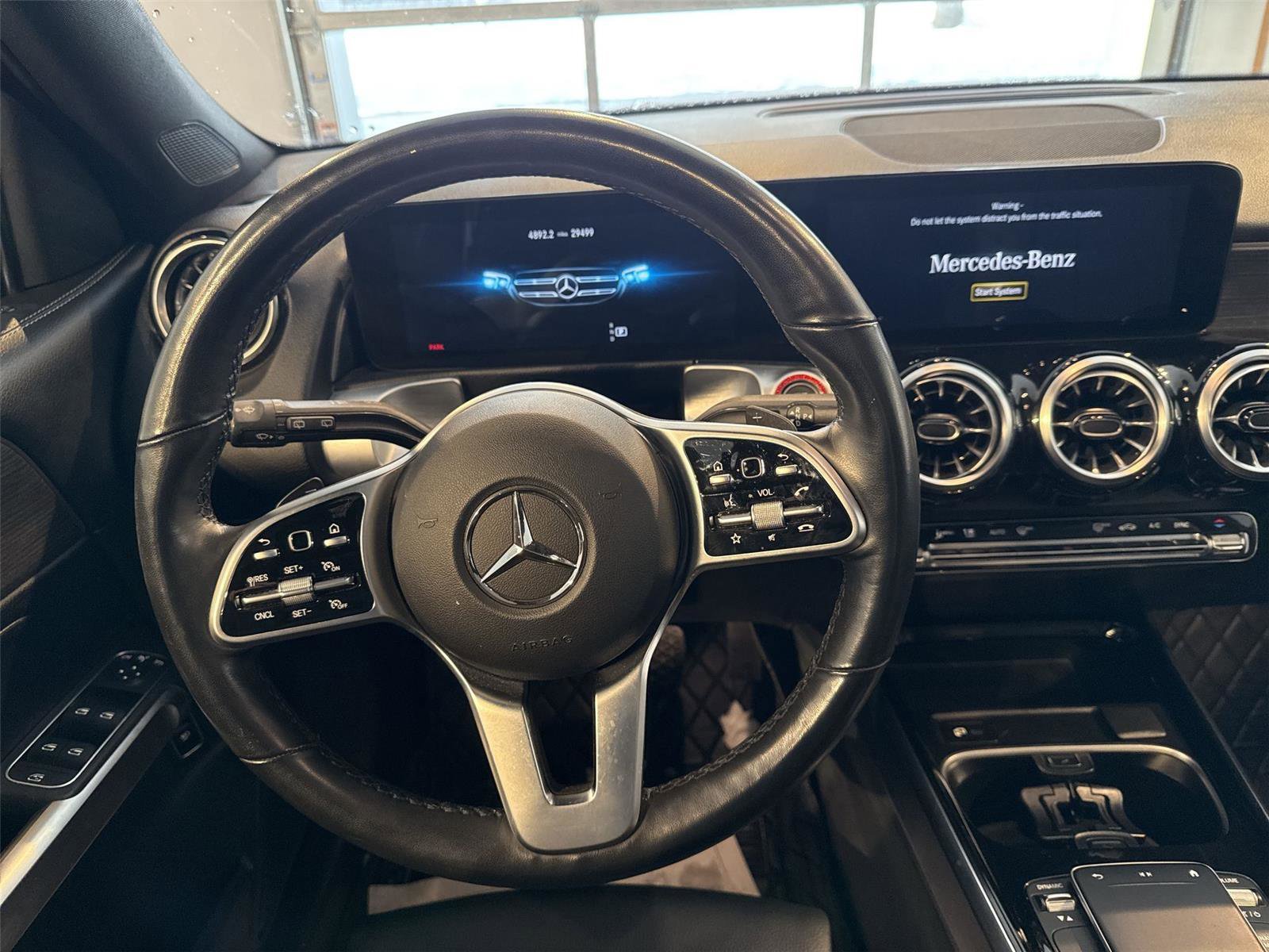 Used 2022 Mercedes-Benz GLB 250 4MATIC image 11