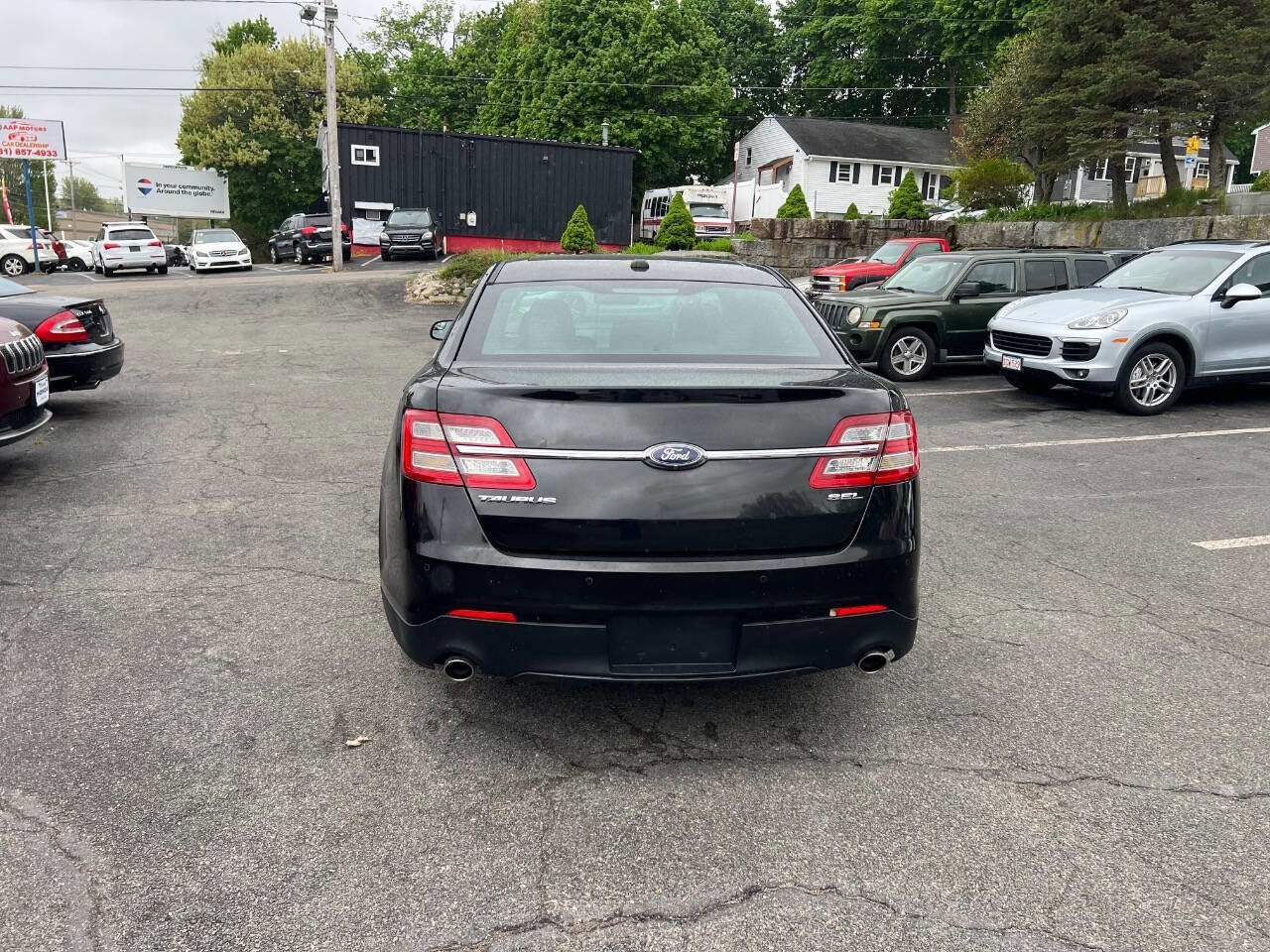 Used 2014 Ford Taurus SEL w/ Equipment Group 201A FWD image 5