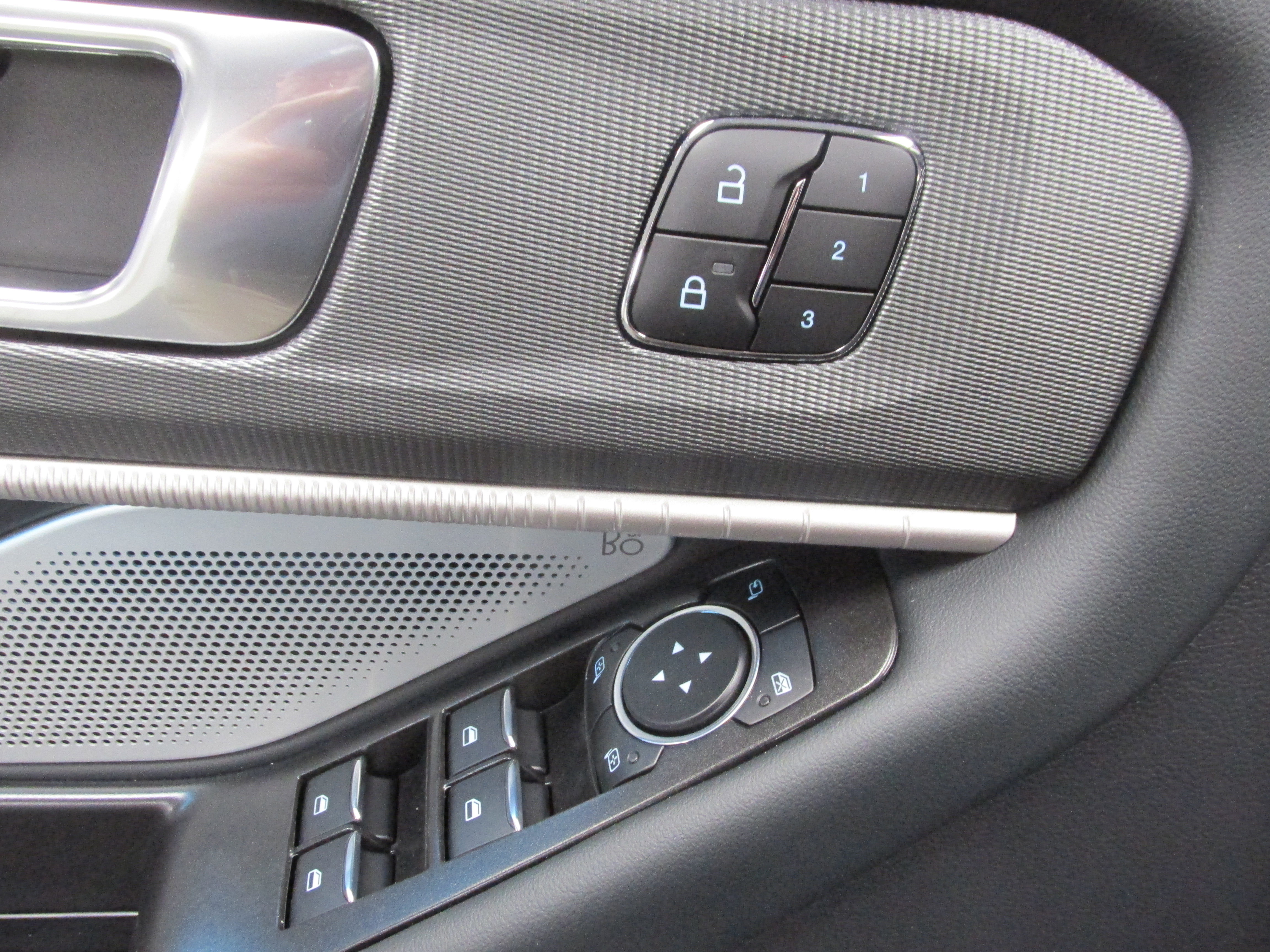 New 2025 Ford Explorer ST w/ Sun And Sound Package image 31