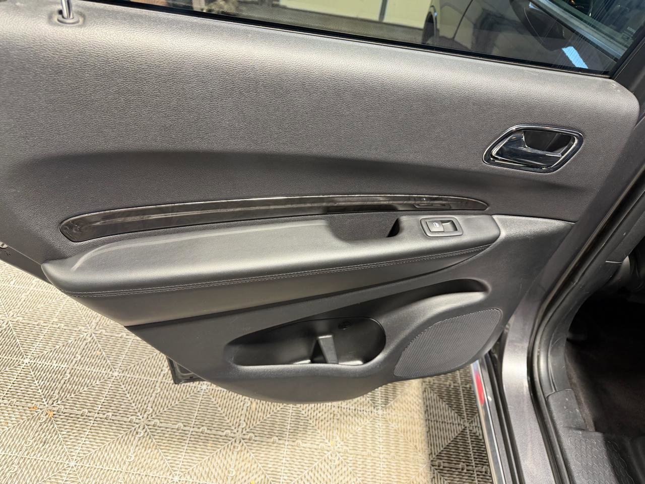 Used 2016 Dodge Durango Limited w/ Premium Group image 24